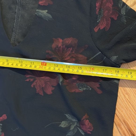 Devoted black dress - Picture 4 of 9